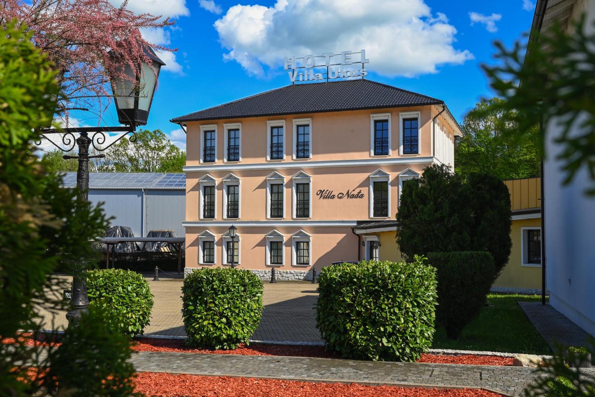 Boutique Hotel Ukus Tesanj Buitenkant foto